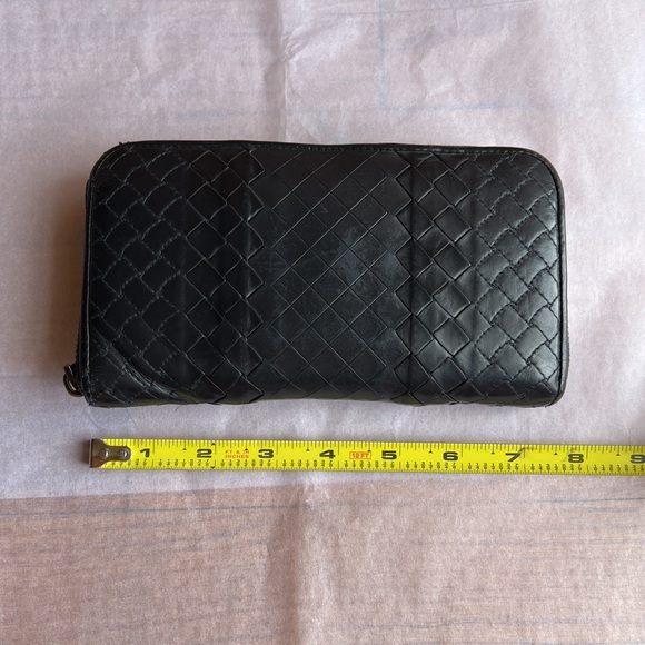 Bottega Veneta Black Intrecciato Woven Leather Zip- Around Wallet - Picture 6 of 7